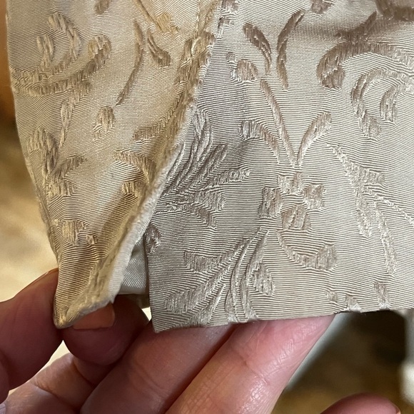 Beautiful SILK Land-Women’s Jacket - Picture 8 of 8